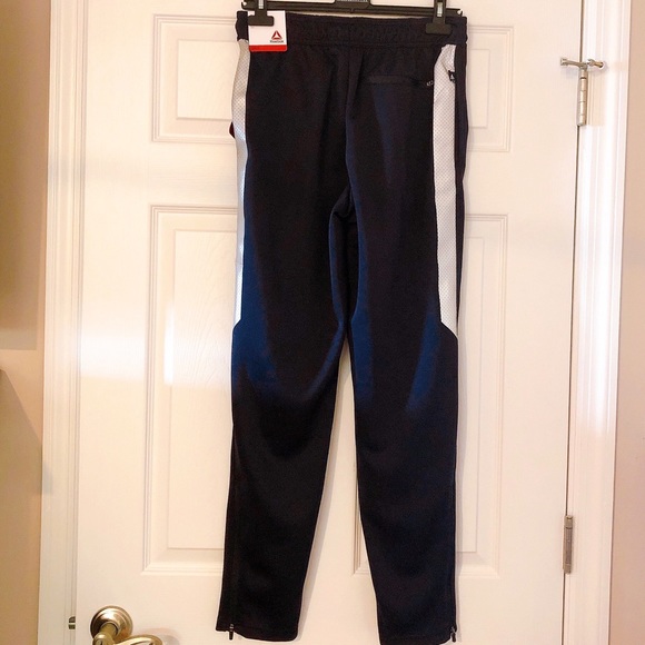 NWT Reebok Navy Interlock Pant (Size small/ slim) - Picture 2 of 6